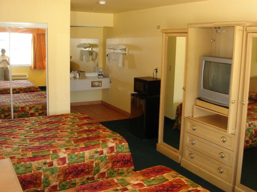 Executive Inn Hondo Δωμάτιο φωτογραφία