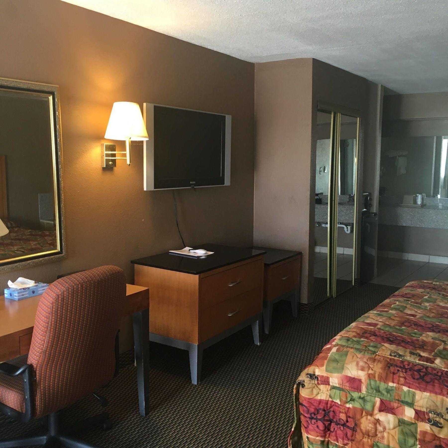 Executive Inn Hondo Εξωτερικό φωτογραφία